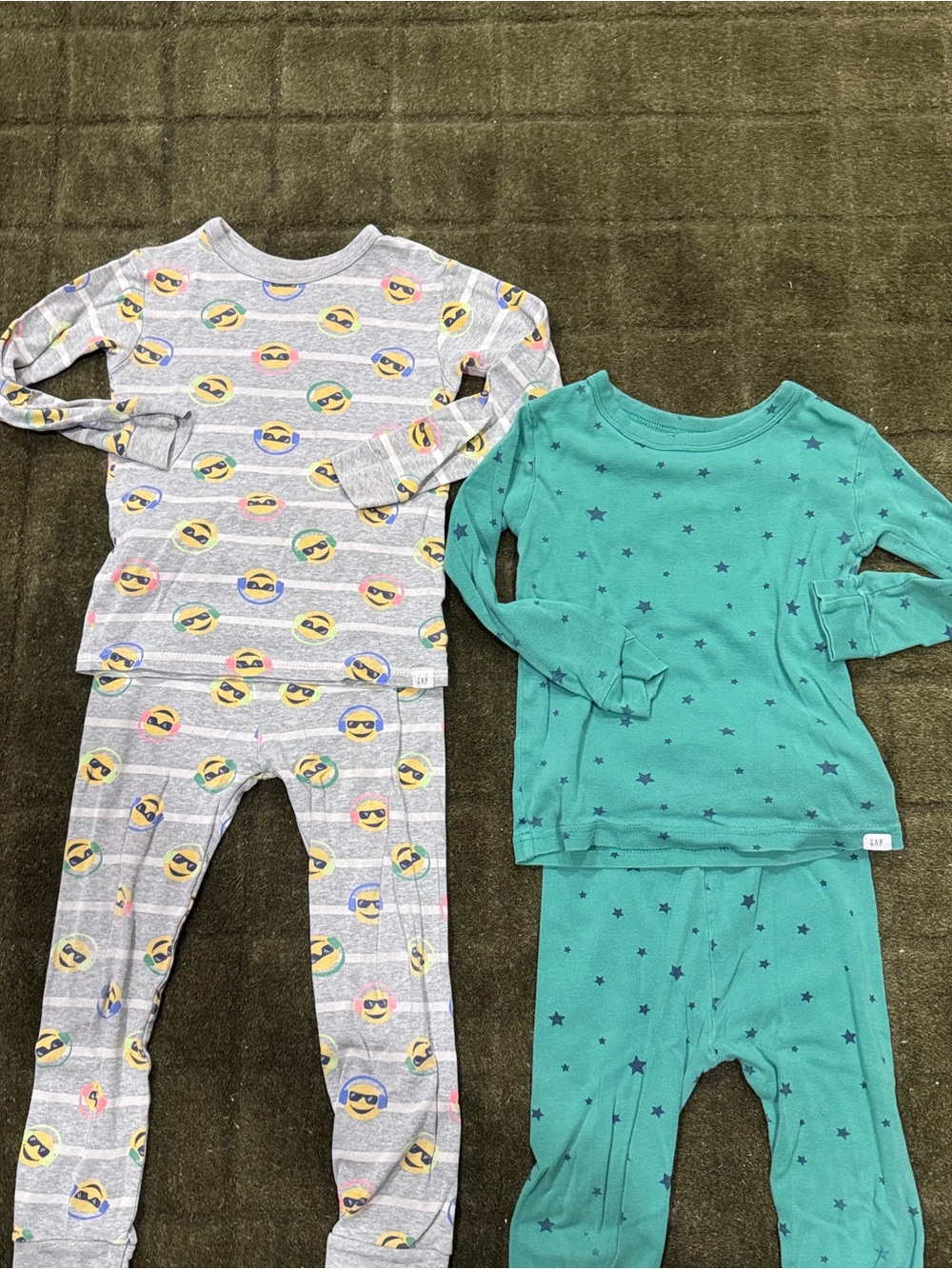 GAP Set of 2 Pajamas - Unisex - 4T